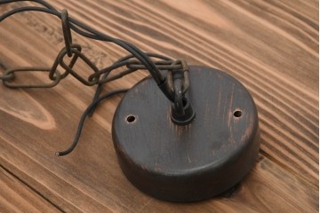 和製ヴィンテージ　アイアンシェードの波打つフォルムが印象的なペンダントライト　(R-091748)