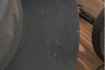 和製ヴィンテージ　アイアンシェードの波打つフォルムが印象的なペンダントライト　(R-091749)