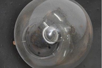 和製ヴィンテージ　アイアンシェードの波打つフォルムが印象的なペンダントライト　(R-091749)