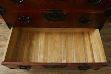 中古　岩谷堂箪笥　桐の花を象った飾り金具が美しい衣装箪笥　(R-091770)