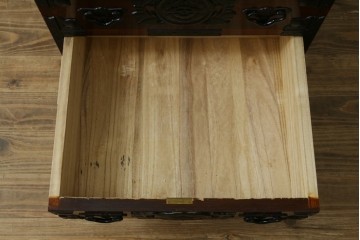 中古　美品　仙台箪笥　豪華な牡丹金具と美しい木目が魅力の小箪笥　(R-091776)
