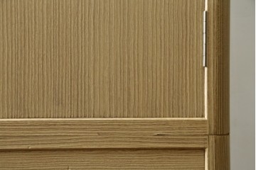 中古　美品　伝統工芸士 藤田茂作　胴丸　花文様の金具が上品な重ね春日部桐箪笥　定価約120万円　(R-091779)