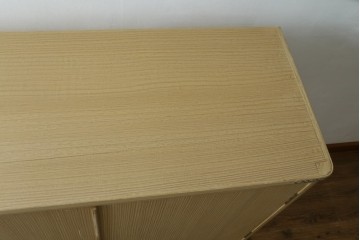 《台輪取り付け加工費込み》　中古　美品　春日部桐箪笥　伝統工芸士 藤田茂作　胴丸　花文様の飾り金具が上品な着物箪笥　(R-091780)
