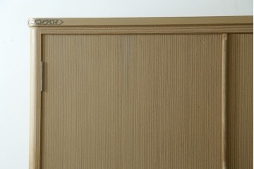 《台輪取り付け加工費込み》　中古　美品　春日部桐箪笥　伝統工芸士 藤田茂作　胴丸　花文様の飾り金具が上品な着物箪笥　(R-091780)