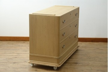 《天板取り付け加工費込み》　中古　美品　春日部桐箪笥　伝統工芸士 藤田茂作　胴丸　花文様の金具が上品な衣装箪笥　(R-091781)