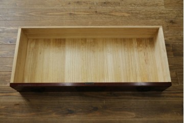 《天板取り付け加工費込み》　中古　美品　希少な廃番品!!　田中家具　二本松欅箪笥　牡丹の飾り金具が美しい衣装箪笥　(R-091783)