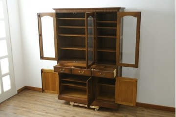 中古　美品　希少な廃番品　飛騨産業　キツツキマーク　穂高シリーズ　ナラ材を用いたスライドトレー付きカップボード　(R-091785)
