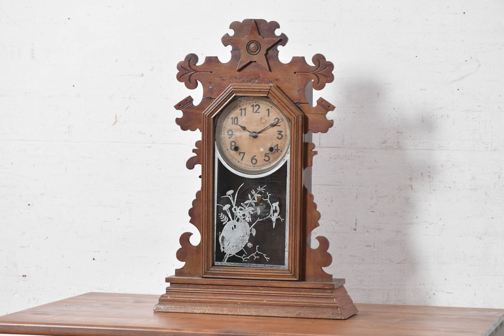 アメリカアンティーク　1890年から1900年頃　Ansonia Clock Company(アンソニア)　星形の装飾と花や鳥などの絵柄が印象的な置き時計　(R-091798)