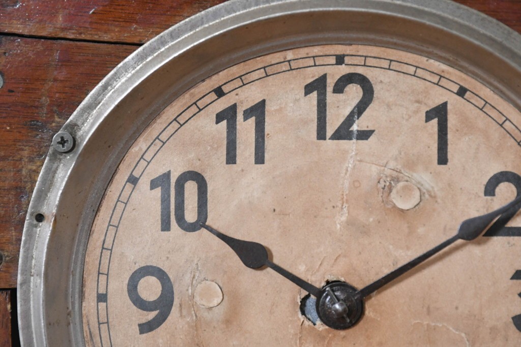 アメリカアンティーク　1890年から1900年頃　Ansonia Clock Company(アンソニア)　星形の装飾と花や鳥などの絵柄が印象的な置き時計　(R-091798)