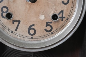 アメリカアンティーク　1890年から1900年頃　Ansonia Clock Company(アンソニア)　星形の装飾と花や鳥などの絵柄が印象的な置き時計　(R-091798)