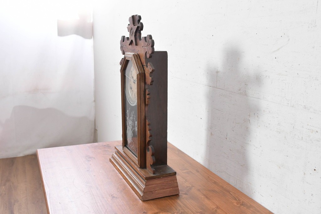アメリカアンティーク　1890年から1900年頃　Ansonia Clock Company(アンソニア)　星形の装飾と花や鳥などの絵柄が印象的な置き時計　(R-091798)