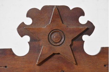 アメリカアンティーク　1890年から1900年頃　Ansonia Clock Company(アンソニア)　星形の装飾と花や鳥などの絵柄が印象的な置き時計　(R-091798)