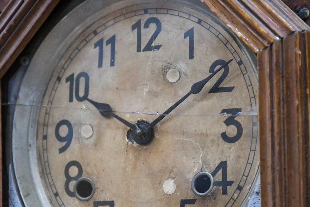 アメリカアンティーク　1890年から1900年頃　Ansonia Clock Company(アンソニア)　星形の装飾と花や鳥などの絵柄が印象的な置き時計　(R-091798)
