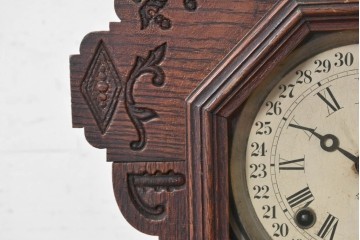 アメリカアンティーク　1890年から1900年頃　Ansonia Clock Company(アンソニア)　優美な彫刻と白い草花模様が華やかな置き時計　(R-091799)