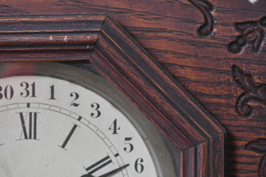 アメリカアンティーク　1890年から1900年頃　Ansonia Clock Company(アンソニア)　優美な彫刻と白い草花模様が華やかな置き時計　(R-091799)