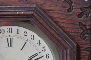 アメリカアンティーク　1890年から1900年頃　Ansonia Clock Company(アンソニア)　優美な彫刻と白い草花模様が華やかな置き時計　(R-091799)