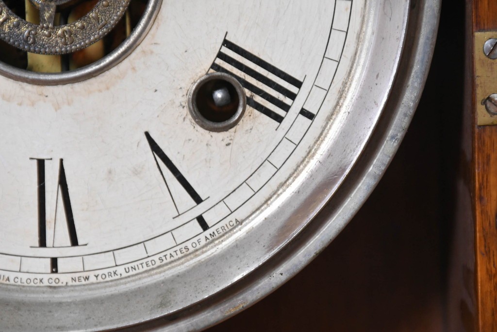 アメリカアンティーク　1890年から1900年頃　Ansonia Clock Company(アンソニア)　南国風の植物模様が美しい置き時計　(R-091800)