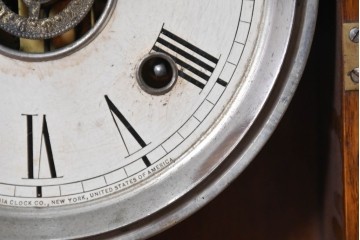 アメリカアンティーク　1890年から1900年頃　Ansonia Clock Company(アンソニア)　南国風の植物模様が美しい置き時計　(R-091800)