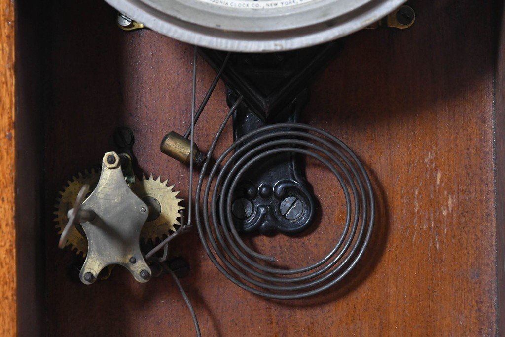 アメリカアンティーク　1890年から1900年頃　Ansonia Clock Company(アンソニア)　南国風の植物模様が美しい置き時計　(R-091800)