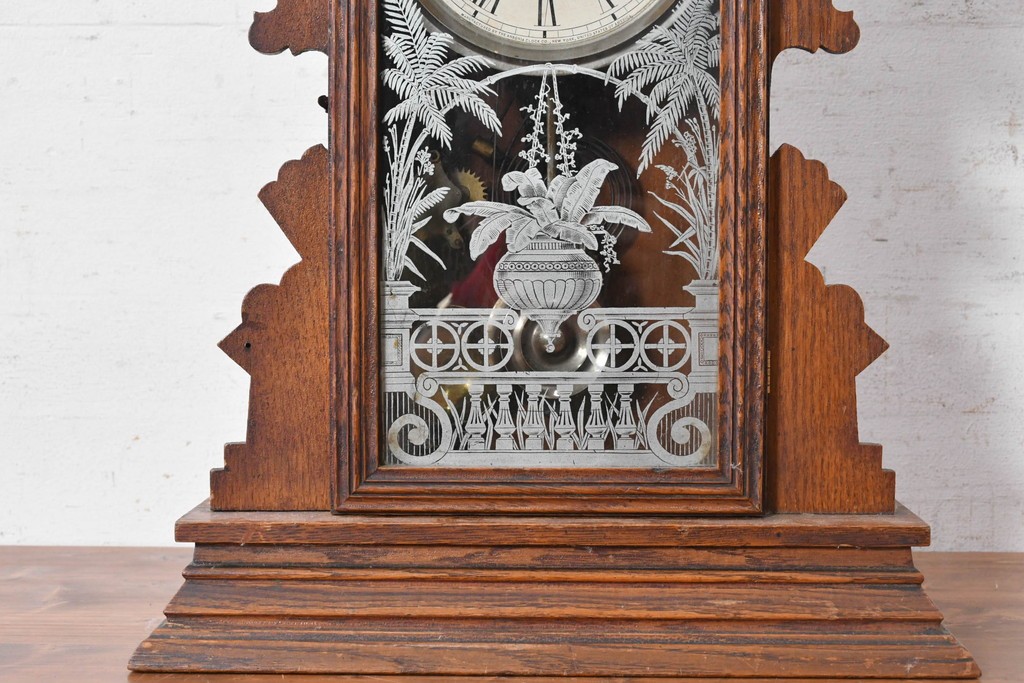 アメリカアンティーク　1890年から1900年頃　Ansonia Clock Company(アンソニア)　南国風の植物模様が美しい置き時計　(R-091800)