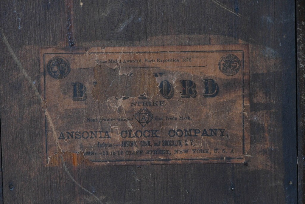アメリカアンティーク　1890年から1900年頃　Ansonia Clock Company(アンソニア)　南国風の植物模様が美しい置き時計　(R-091800)