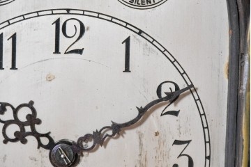 ドイツアンティーク　1920年から1930年頃　　KIENZLE(キンツレ)　ツイスト装飾と曲線的な天板が美しい重厚な置き時計　(R-091801)