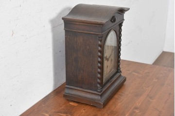 ドイツアンティーク　1920年から1930年頃　　KIENZLE(キンツレ)　ツイスト装飾と曲線的な天板が美しい重厚な置き時計　(R-091801)