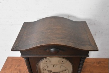 ドイツアンティーク　1920年から1930年頃　　KIENZLE(キンツレ)　ツイスト装飾と曲線的な天板が美しい重厚な置き時計　(R-091801)