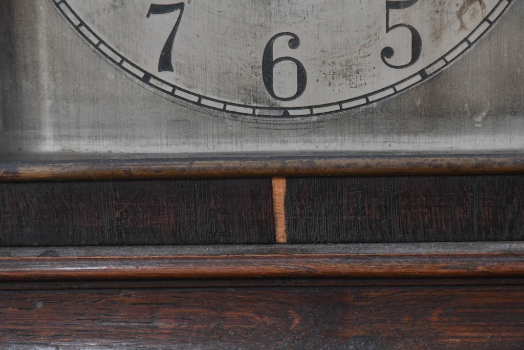 ドイツアンティーク　1920年から1930年頃　　KIENZLE(キンツレ)　ツイスト装飾と曲線的な天板が美しい重厚な置き時計　(R-091801)