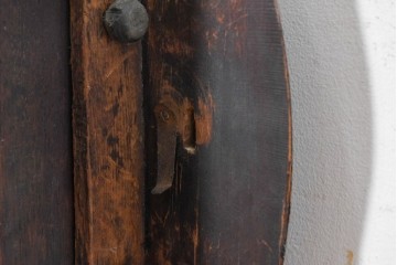 イギリスアンティーク　1880年から1900年頃　繊細な彫刻が魅力のクラシカルな掛け時計　(R-091803)