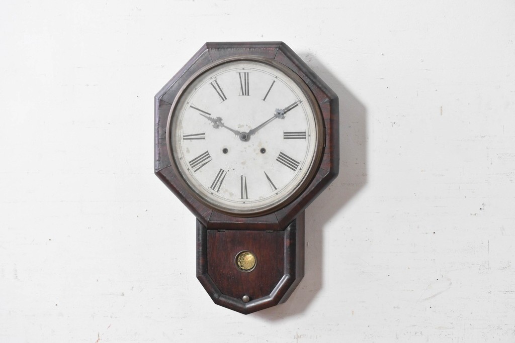 アメリカアンティーク　1880年から1900年頃　William L. Gilbert Clock Company(ウィリアム・L・ギルバート・クロック・カンパニー)　深みのある木色と木目が上品な掛け時計　(R-091804)
