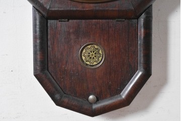 アメリカアンティーク　1880年から1900年頃　William L. Gilbert Clock Company(ウィリアム・L・ギルバート・クロック・カンパニー)　深みのある木色と木目が上品な掛け時計　(R-091804)