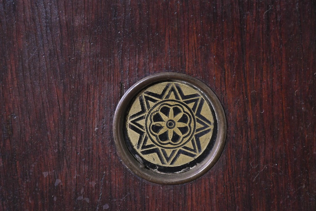 アメリカアンティーク　1880年から1900年頃　William L. Gilbert Clock Company(ウィリアム・L・ギルバート・クロック・カンパニー)　深みのある木色と木目が上品な掛け時計　(R-091804)