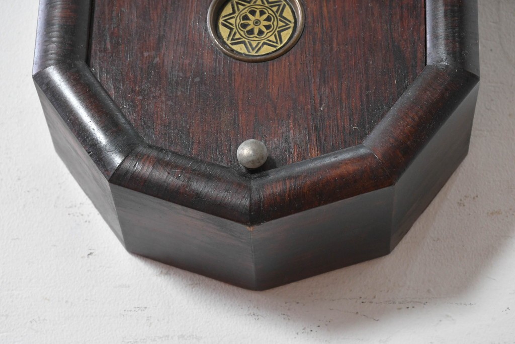 アメリカアンティーク　1880年から1900年頃　William L. Gilbert Clock Company(ウィリアム・L・ギルバート・クロック・カンパニー)　深みのある木色と木目が上品な掛け時計　(R-091804)