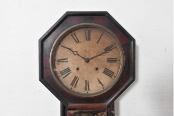 アメリカアンティーク　1870年から1890年頃　E.N.WELCH(ウェルチ)社　八角形のケースと深みのある色合いがクラシカルな掛け時計　(R-091806)