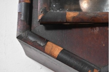 アメリカアンティーク　1870年から1890年頃　E.N.WELCH(ウェルチ)社　八角形のケースと深みのある色合いがクラシカルな掛け時計　(R-091806)