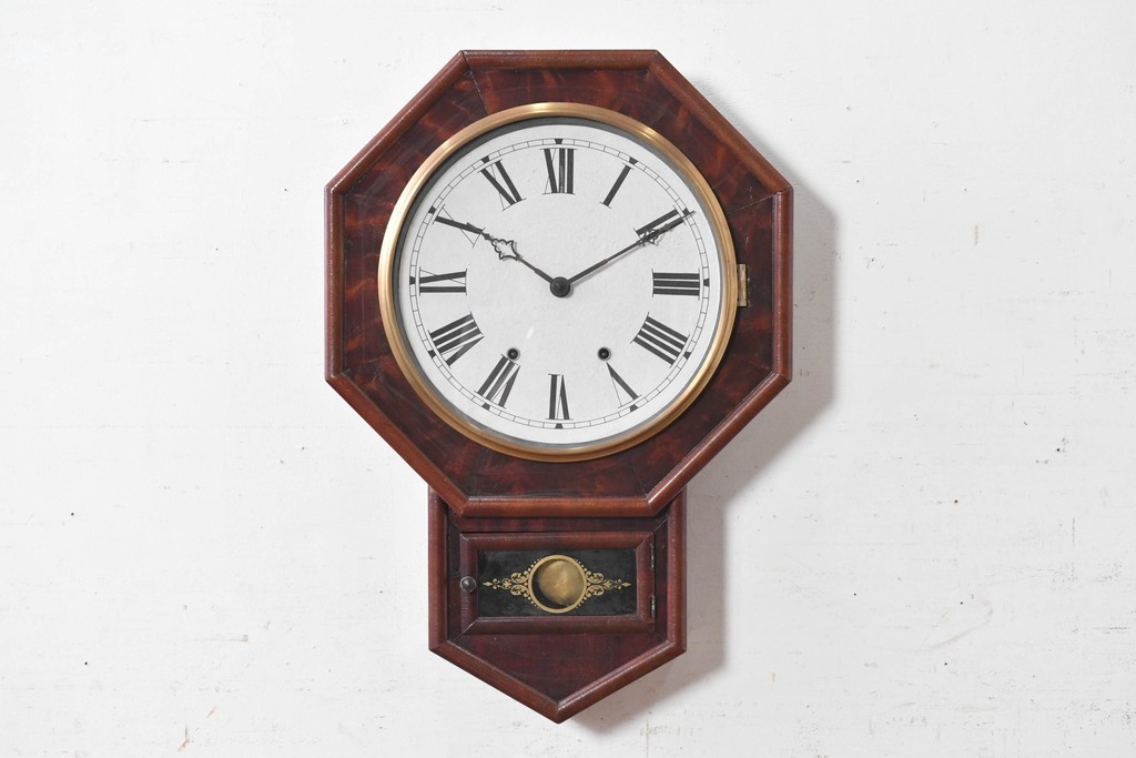 アメリカアンティーク　1870年頃　Ansonia Brass and Copper Co.(アンソニア・ブラス・アンド・カッパー)　美しい木目を楽しめる上品な佇まいの掛け時計　(R-091807)