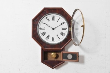 アメリカアンティーク　1870年頃　Ansonia Brass and Copper Co.(アンソニア・ブラス・アンド・カッパー)　美しい木目を楽しめる上品な佇まいの掛け時計　(R-091807)