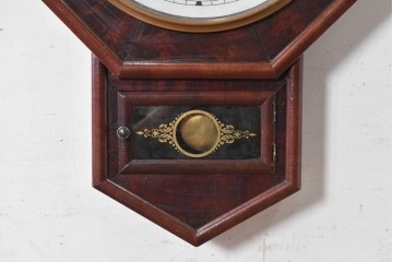 アメリカアンティーク　1870年頃　Ansonia Brass and Copper Co.(アンソニア・ブラス・アンド・カッパー)　美しい木目を楽しめる上品な佇まいの掛け時計　(R-091807)