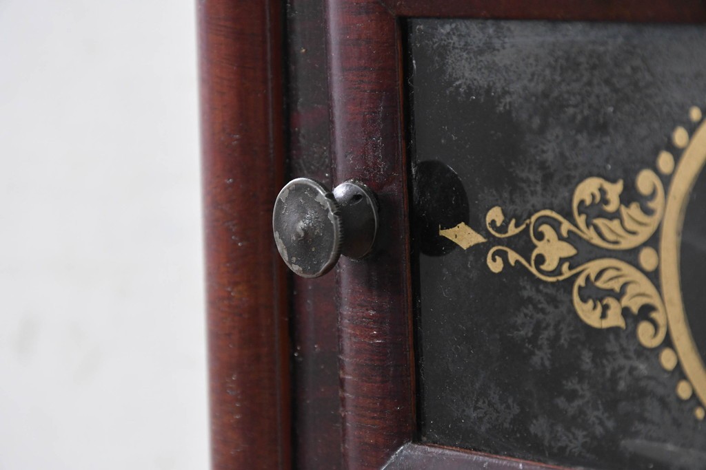 アメリカアンティーク　1870年頃　Ansonia Brass and Copper Co.(アンソニア・ブラス・アンド・カッパー)　美しい木目を楽しめる上品な佇まいの掛け時計　(R-091807)