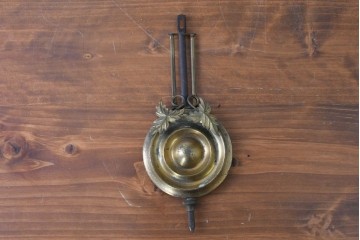 アメリカアンティーク　1880年頃　E. INGRAHAM&CO(イングラハム社)　ゴールドカラーの枠を配したレトロなだるま時計　(R-091808)