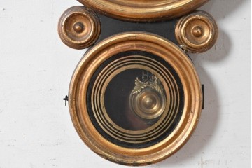 アメリカアンティーク　1880年頃　E. INGRAHAM&CO(イングラハム社)　ゴールドカラーの枠を配したレトロなだるま時計　(R-091808)