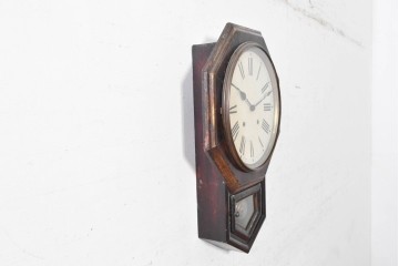 アメリカアンティーク　1870年から1890年頃　E.N.WELCH(ウェルチ)社　八角形の枠と味わい深い木色が魅力の掛け時計　(R-091810)