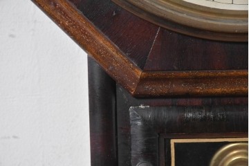 アメリカアンティーク　1870年から1890年頃　E.N.WELCH(ウェルチ)社　八角形の枠と味わい深い木色が魅力の掛け時計　(R-091810)
