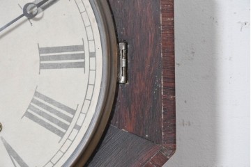 アメリカアンティーク　1880年から1900年頃　William L. Gilbert Clock Company(ウィリアム・L・ギルバート・クロック・カンパニー)　八角形の文字盤枠と優美な彫刻装飾がお洒落な掛け時計　(R-091811)
