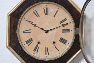 アメリカアンティーク　1900年頃　New Haven Clock Co.(ニューヘブン社)　金色の縁取りと菱形模様が印象的な八角形の掛け時計　(R-091812)