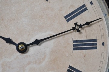 アメリカアンティーク　1900年頃　New Haven Clock Co.(ニューヘブン社)　金色の縁取りと菱形模様が印象的な八角形の掛け時計　(R-091812)
