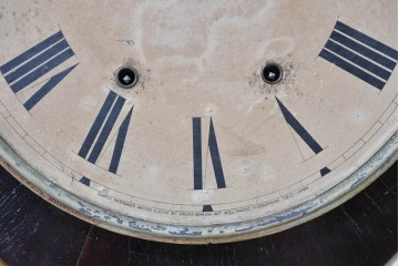 アメリカアンティーク　1900年頃　New Haven Clock Co.(ニューヘブン社)　金色の縁取りと菱形模様が印象的な八角形の掛け時計　(R-091812)
