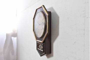 アメリカアンティーク　1900年頃　New Haven Clock Co.(ニューヘブン社)　金色の縁取りと菱形模様が印象的な八角形の掛け時計　(R-091812)