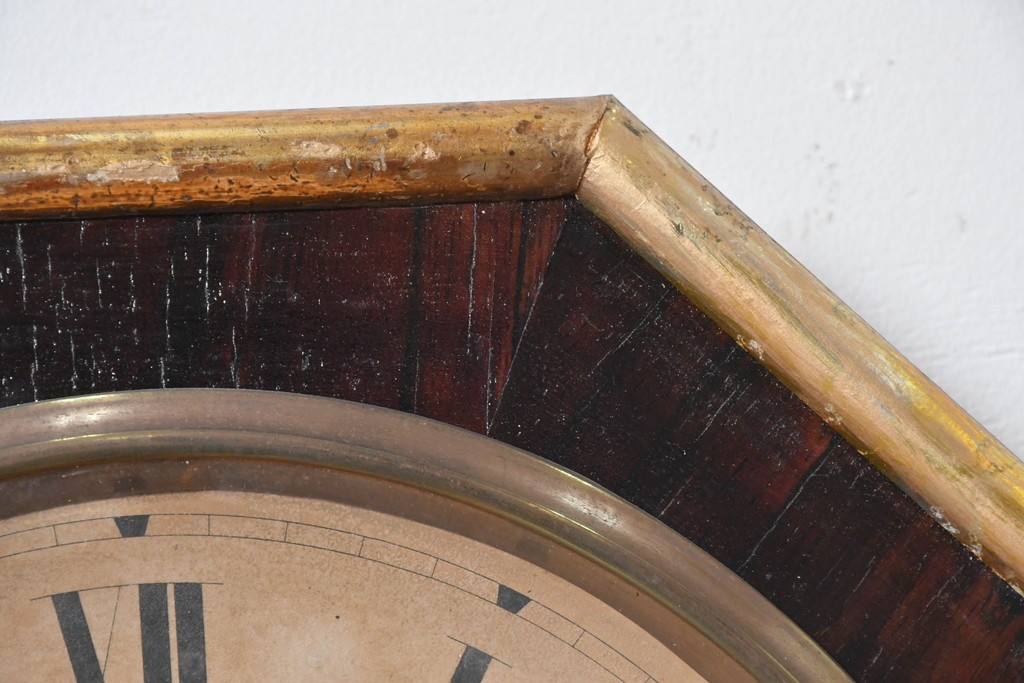 アメリカアンティーク　1900年頃　New Haven Clock Co.(ニューヘブン社)　金色の縁取りと菱形模様が印象的な八角形の掛け時計　(R-091812)